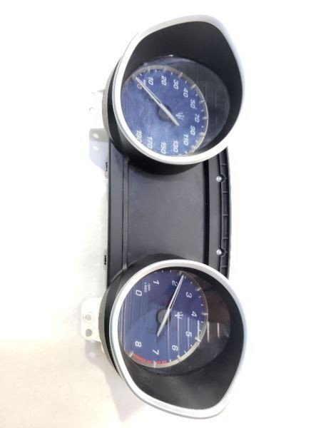 Instrument Gauge Cluster 3.0L Turbo 670030640 OEM 2015 Maserati Ghibli