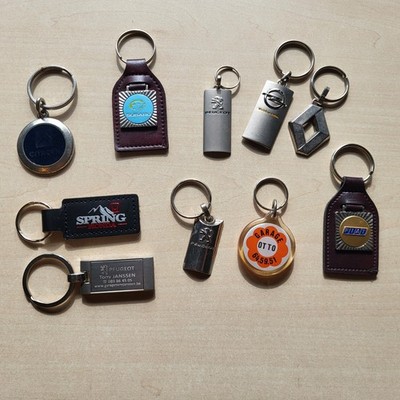 CAR Logo Dealer keyrings JOB LOT Opel Peugeot Honda Renault Subaru Garage