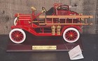 Franklin Mint 1916 Ford Model T Fire Engine 1/16 Die Cast w/ Stand original pckg