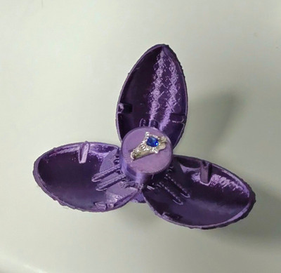 Üppiges Geschenkei | Wohndeko | Osterring inklusive Größe 10 Silber 9 cm Geschenkbox