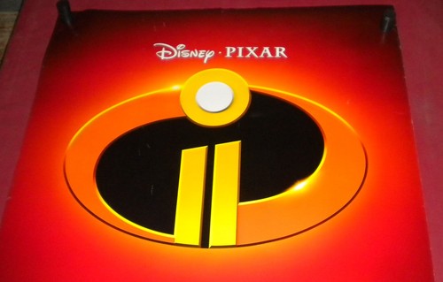 The Incredibles 2 Movie Poster 27x40 D/S Pixar Craig Nelson Holly Hunter Jackson - Picture 2 of 3