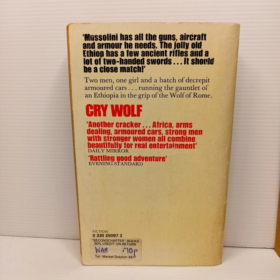 Paquete de 3 novelas de Wilbur Smith. Cry Wolf. Grita al diablo. Hambriento como el mar. Foto 4 de 4