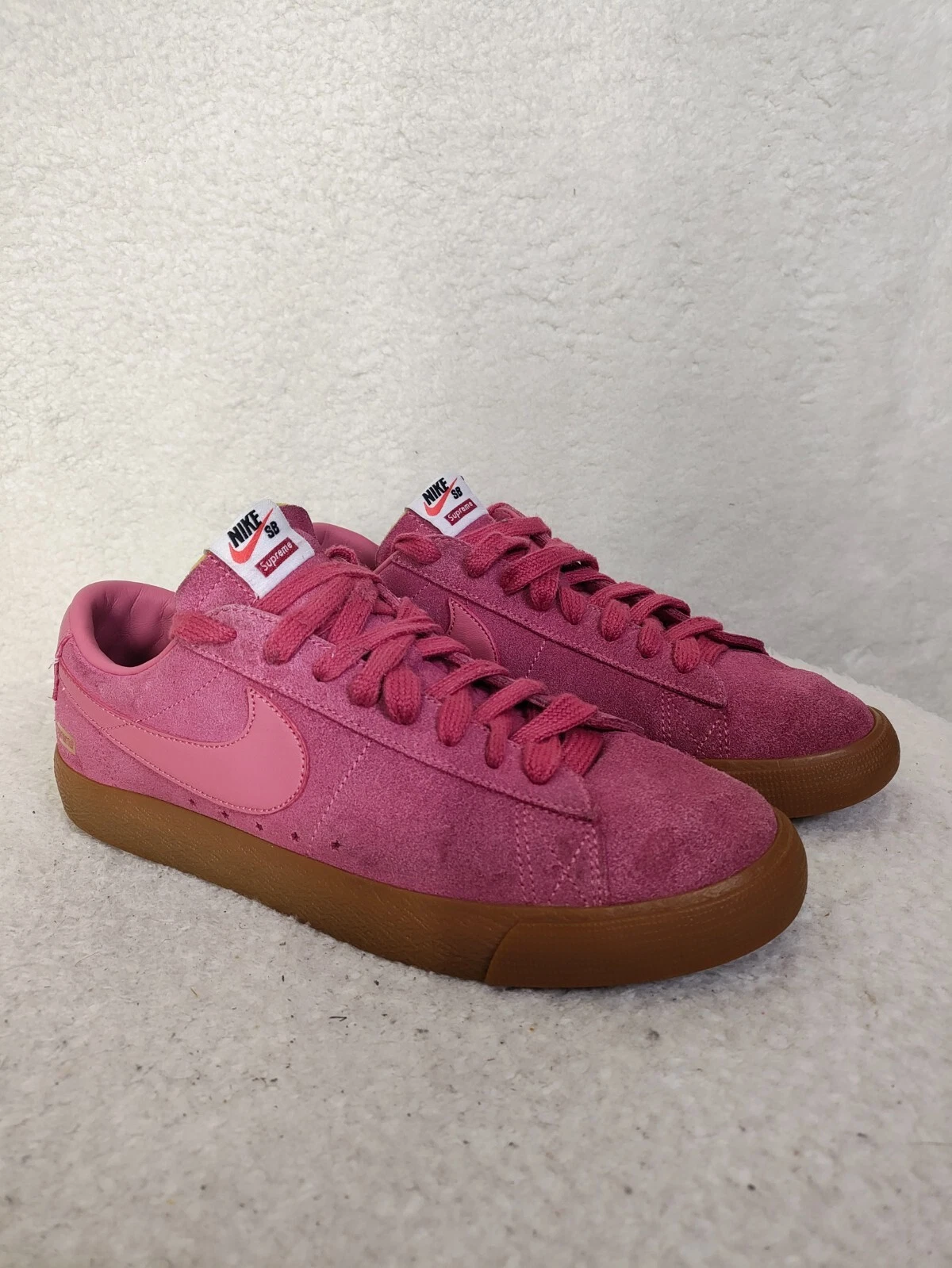 Baskets Nike SB Blazer Low GT Supreme pour hommes 9 chaussures actives à lacets en daim rose