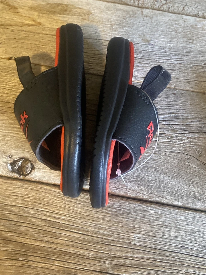Sandálias Reebok Slide Tira Slingback Criança Tamanho 5 Vermelho Preto Unissex Menino Menina - Imagem 3 de 4