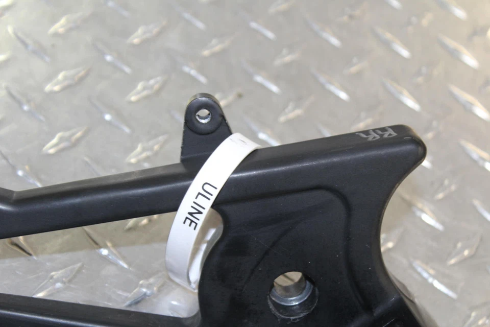 2003 MOTO GUZZI 加利福尼亚州石头右后乘客脚步 PEG — 第 3/4 张图片