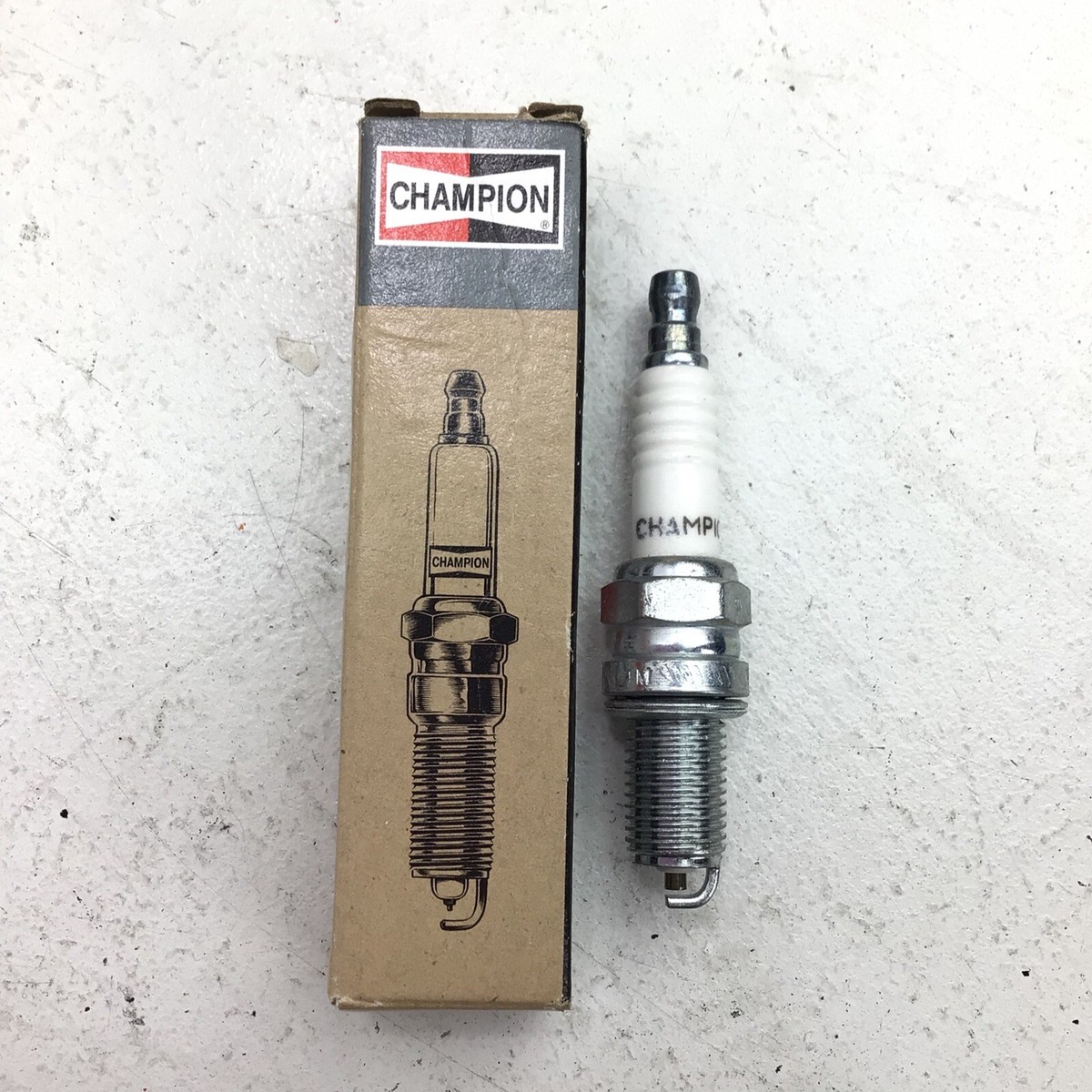 Champion Spark Plus Part Number - RA8HC Replaces NGK DPR6EA-9