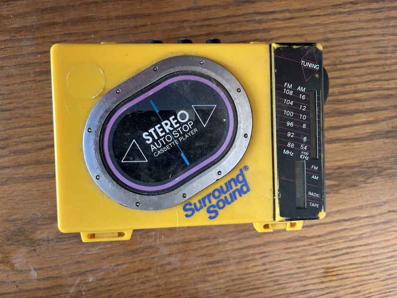 LLOYDS S3090 Yellow Cassette Player & Radio Tested Works Vintage 