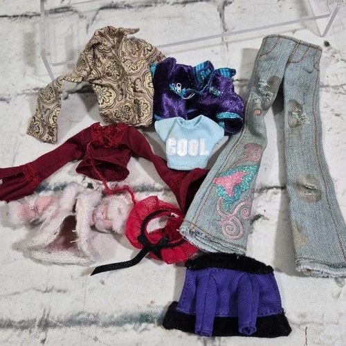 Vintage Y2K Bratz Doll Clothes Lot 8pcs Jeans Jackets Yasmine Flaw