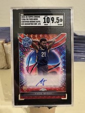 Topps Chrome Yves Missi Rookie Auto Red Geometric 2/5 SGC Pelicans