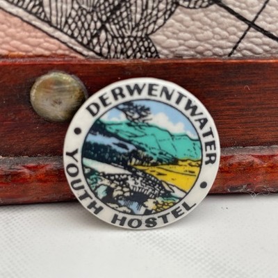 Vintage Badge DERWENT WATER Youth Hostel YHA Keswick Lake District Pin Button
