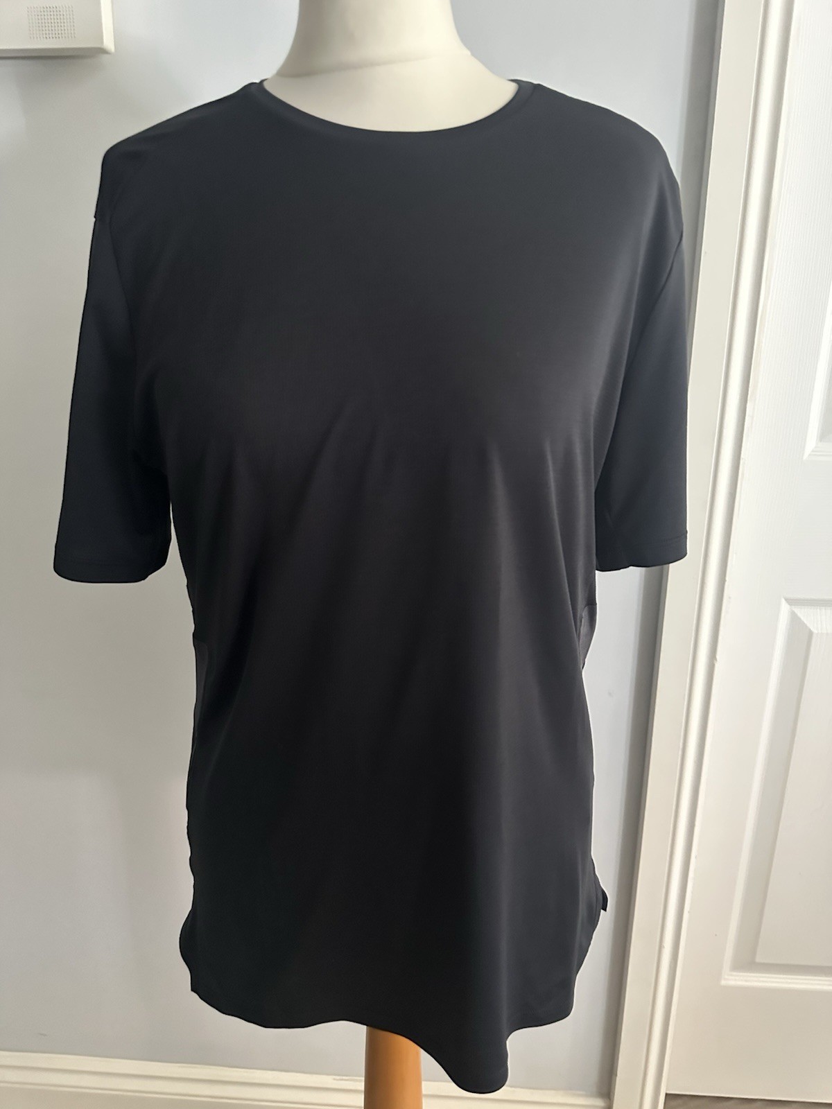 Lululemon men’s black sports t shirt size S