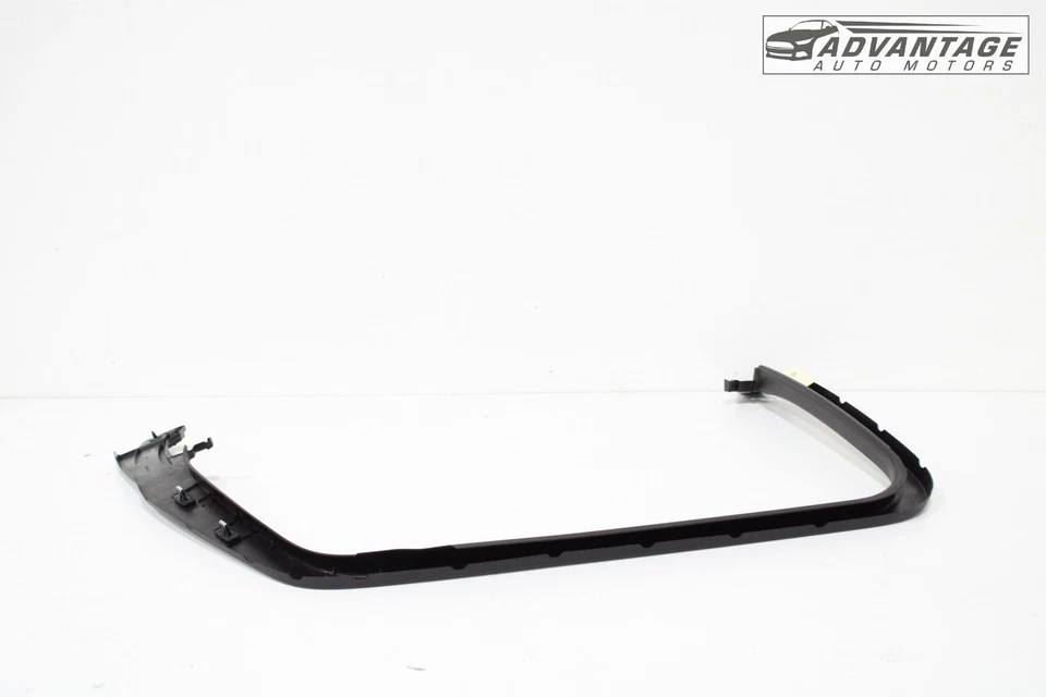 Chevrolet Traverse 2018-2023 puerta trasera izquierda marco ventana cubierta moldura OEM Foto 4 de 4