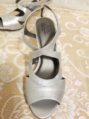lifestride silver dress shoes LifeStride Women's Joy Sandal Silver 9 W