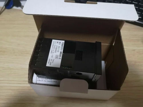 1PC Fuji PXR4TCY1-8W000-C Temperature Controller PXR4TCY18W000C New In Box - Picture 5 of 6