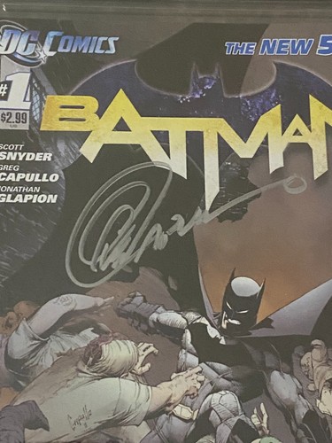 Signed BATMAN #1 New 52 CGC 9.4 by GREG CAPULLO DC Comics 2011 White Pages - Picture 3 of 6