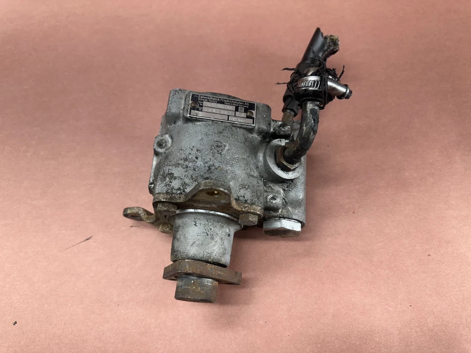 Bomba de dirección asistida BMW E24 633CSI 635CSI 2800 E28 525e 528I 3,2 L M30 OEM #83255 Foto 3 de 4