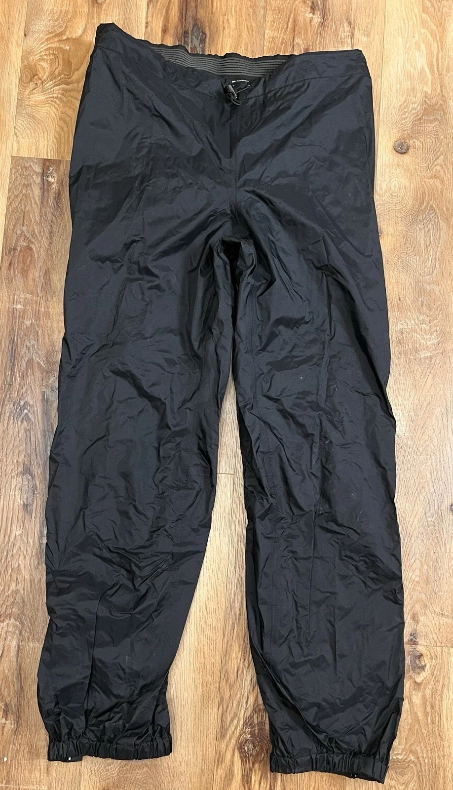 Patagonia Pants Mens Medium Black Nylon Rain Outdoor Windbreaker 83626