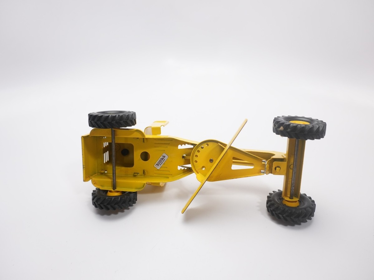 Vintage 1960s Tonka Road Grader Scraper Pressed Steel Construction