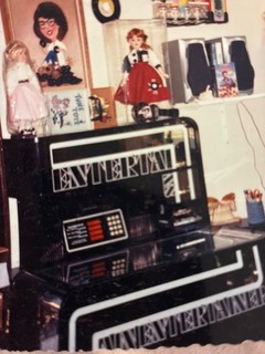 Seeburg STD2 Entertainer jukebox black vintage collectible used