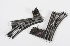 Q14G44- 2x Märklin Modelleisenbahn Weiche elektrisch links rechts Spur 0