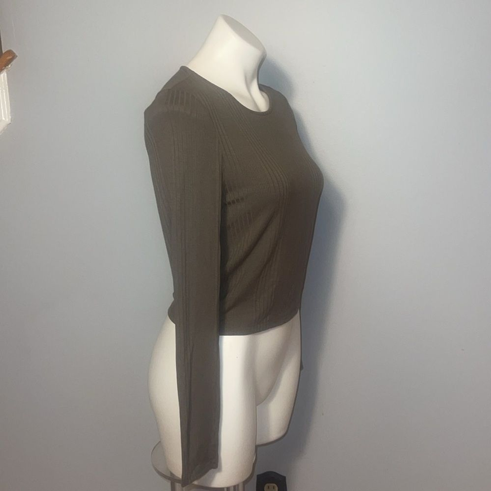 Tommy Jeans Amherst Knit ladies long sleeve ribbed crop top with open back. NWT. thumbnail 9