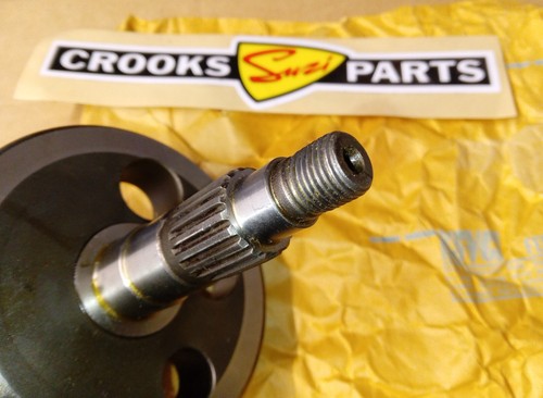 Medio cigüeñal derecho genuino Suzuki RM125 Z nuevo 12220-14110 1982 - Imagen 2 de 12