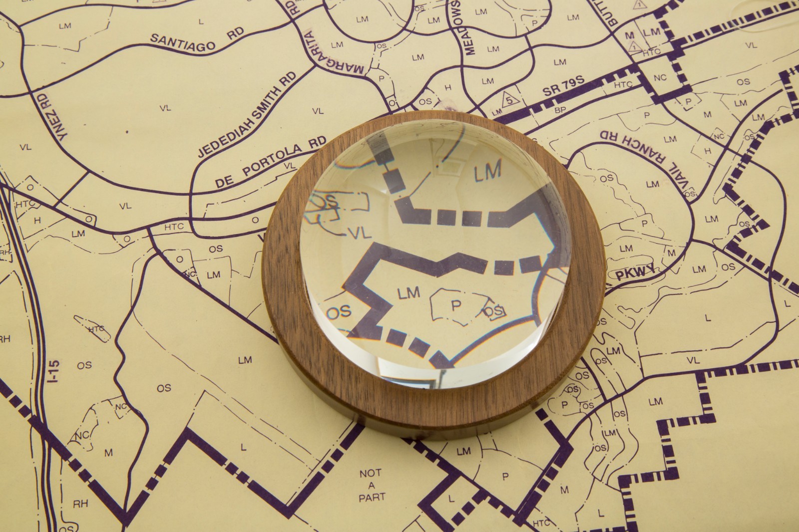 MAGNABRITE DOME MAGNIFIER 2.5 INCH, 4X WITH OAK OR WALNUT WOOD BASE eBay