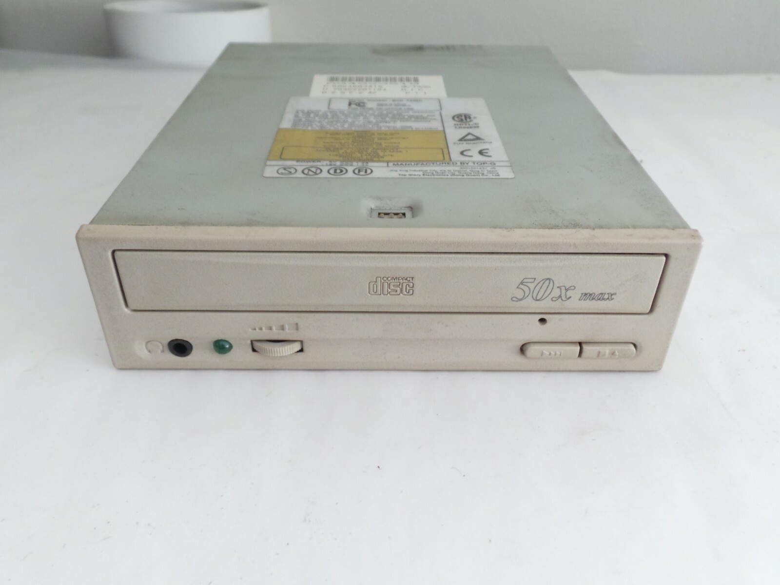 Top Glory Electronics BCD F540D Internal White IDE Drive