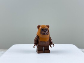 LEGO Star Wars WICKET EWOK Minifigure 8038 NEW 2009 Reddish Brown Endor Ep 6 5 4