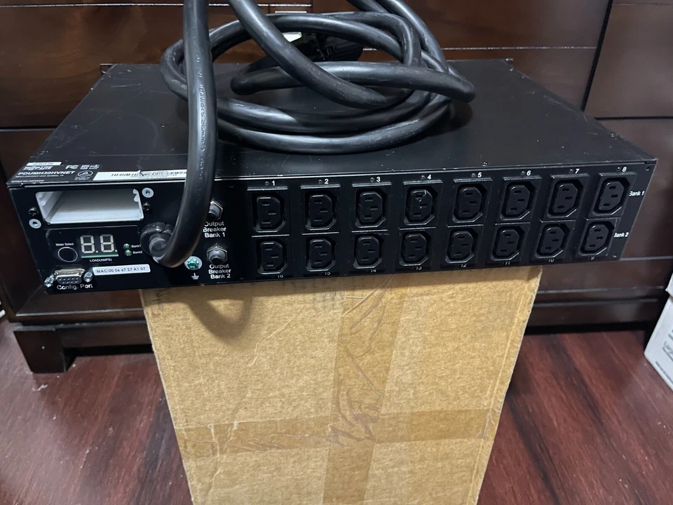 TRIPP LITE PDUMH30HVNET PDU 16 SWITCHED Outlets 208/240V (No WEBCARDLX) - Image 2 of 4