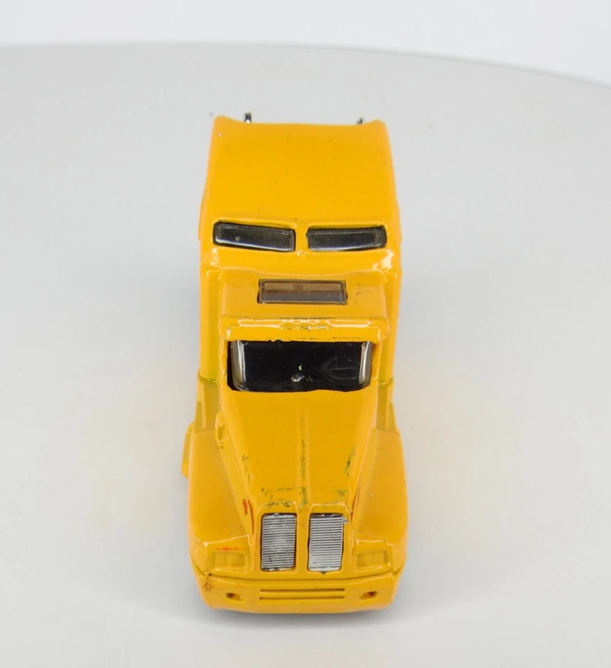 ACTION 1:64 Racing Team Transporter #4 Kodak Bobby Hamilton Die Cast Truck. - Image 3 of 4