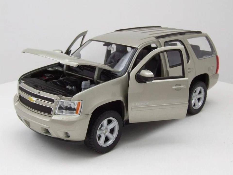 Chevrolet Tahoe 2008 Plata Modelo De Coche 1:24 Welly - Imagen 4 de 4
