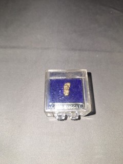 SPILLA DA BAVERO CON CRAVATTA IN ORO GIALLO PEPITA NON TIMBRATA