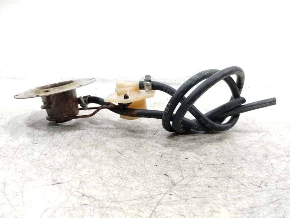 2005 05 BMW R1200 CL C Gas Fuel Level Sending Unit Breather Filler Float Neck - Image 4 of 4