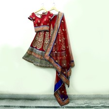 Indian Pre-owned Chanderi Silk/Net Hand Embroidered Designer Sabyasachi Lehenga