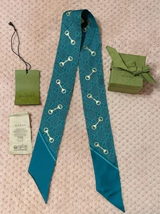 Foulard cou en soie imprimé Horsebit GUCCI