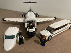 Lego City Airport VIP Service (60102) - Complete - With Manuals