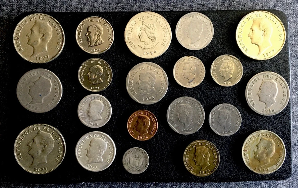 Lote 20 monedas de plata/niquel de El Salvador  Foto 2 de 4