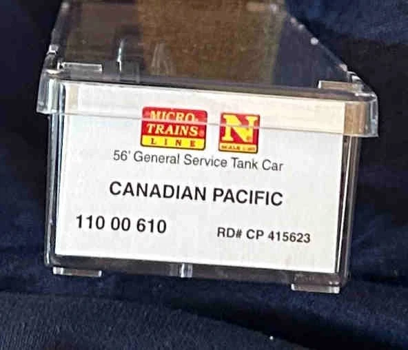 New N Scale MTL 56' General Service Tank Car Canadian Pacific CP 415623 - Image 2 of 3