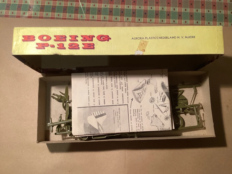 Aurora  Famous Fighters  Boeing P - 12 E  aereo anni ‘60 - Immagine 2 di 4
