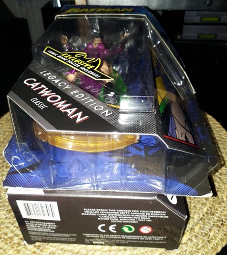 2 x Catwoman Action Figures - Batman Arkham Knight & DC Legacy Edition Classic - Picture 5 of 6