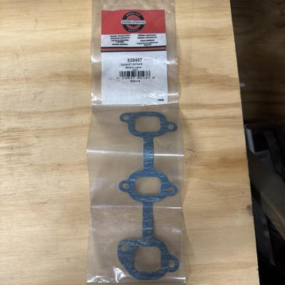 Genuine Briggs & Stratton 820407 Intake Gasket Toro 99-9662 Daihatsu DM950 DM850