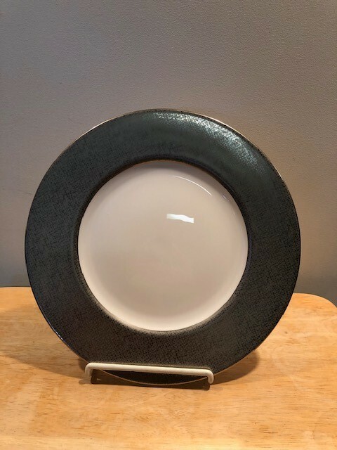 Donna Karan Platimun Voile Dinner Plate. NEW.