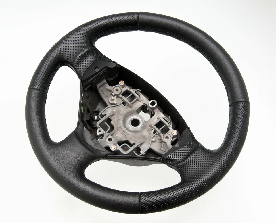 Lenkrad beziehen mit Leder für Citroen Berlingo 2 Bj. 2008-2018 ⭐⭐⭐⭐⭐ - Bild 4 von 4