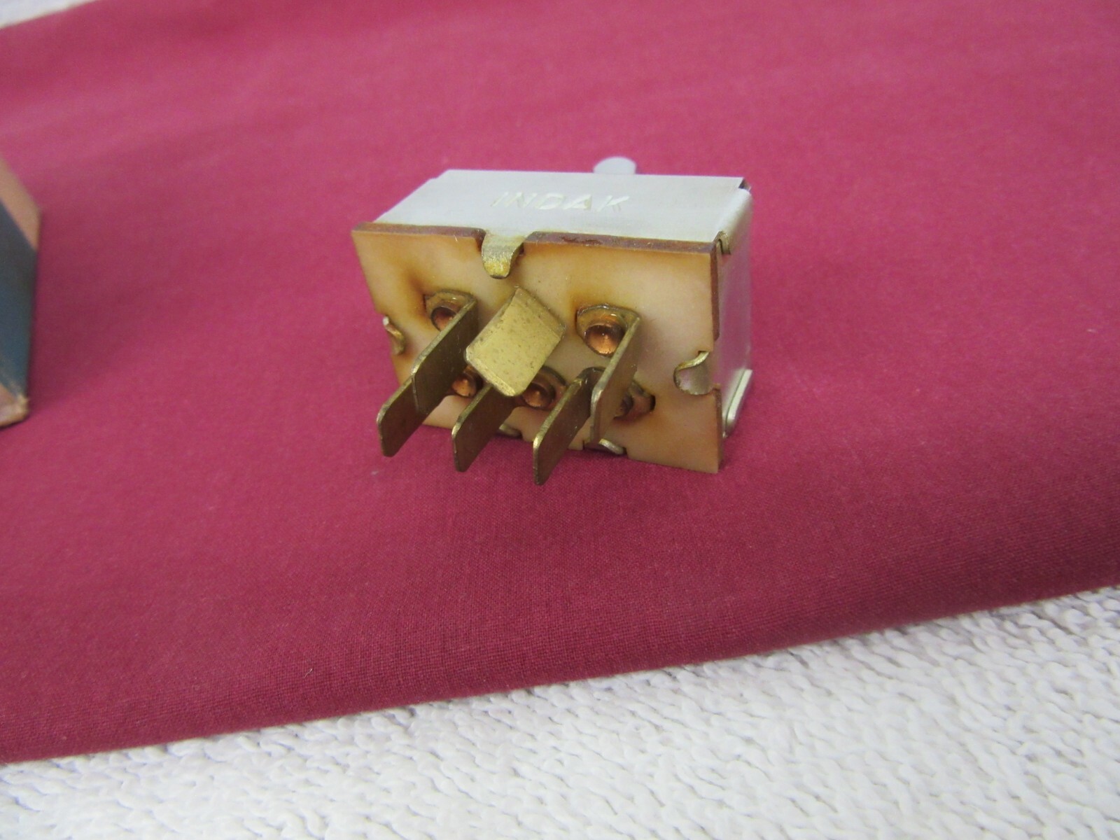 NOS 1963 1964 F700 F800 Truck Fuel Tank Selector Switch C1TZ9A050A