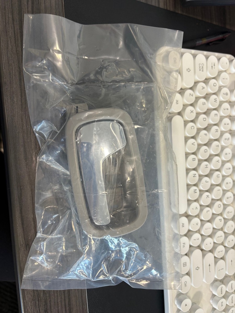 Sell Camry ES300 Tan Inner Inside Interior Door Handle Front Passenger Side Right RH In 48 - Foto 9