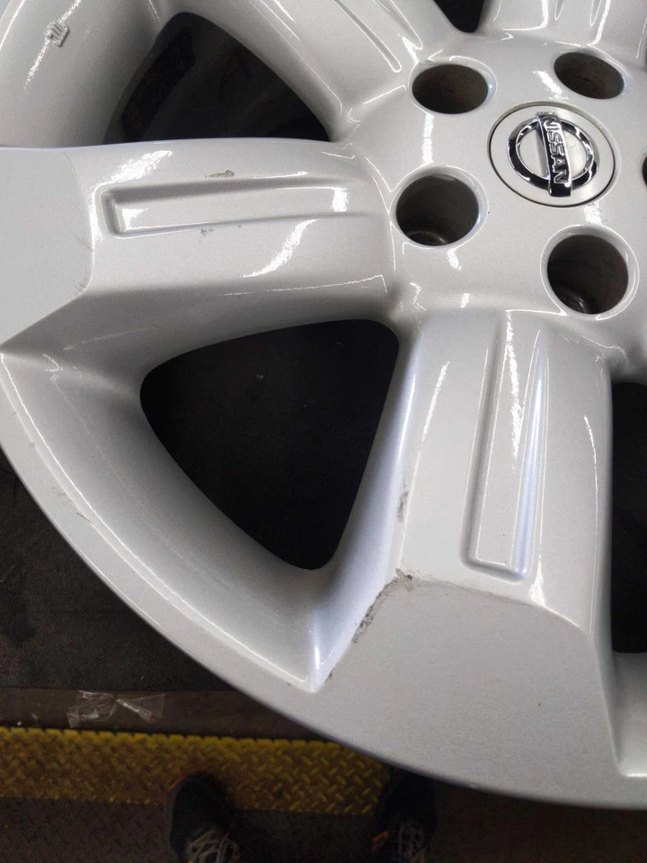 07 MURANO Wheel 18x7-1/2 w/Center Cap Foto 3 de 4