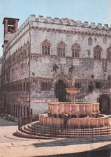 ITALIE PERUGIA PALAZZO DEI PRIORI FONTANA GRANDE