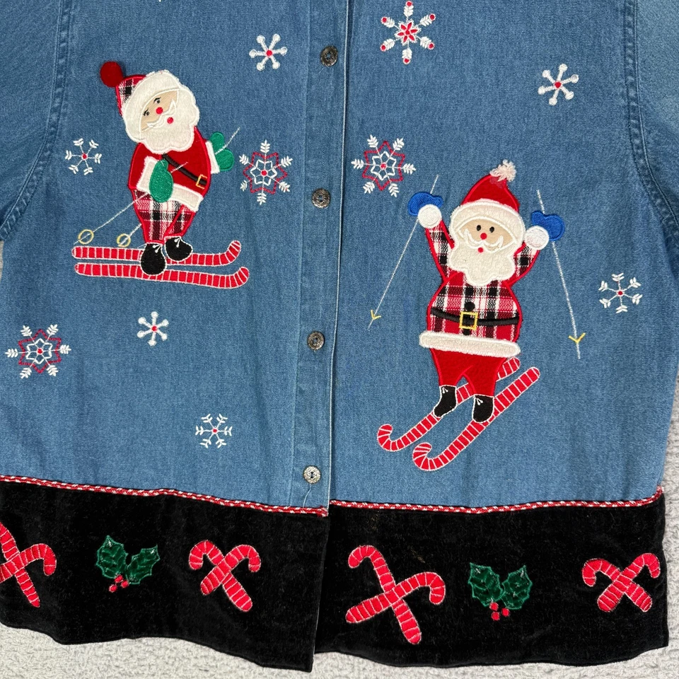 Винтажная рождественская джинсовая рубашка 90-х женская средний размер с вышивкой Санта-Клаус на пуговицах - Изображение 4 из 4