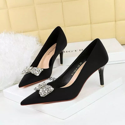 Pumps Elegant Schwarz Mit Absatz Stilett 7,5 CM Und Schleifchen Strass CF42427